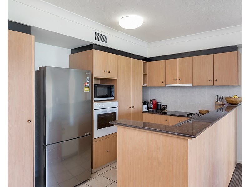 38/45 Deakin Street, Kangaroo Point QLD 4169