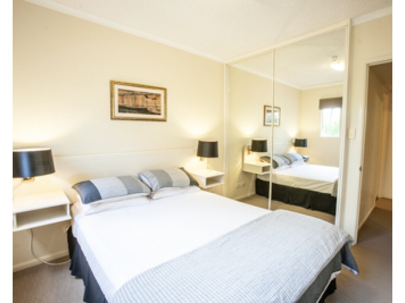 85 Deakin Street, Kangaroo Point QLD 4169