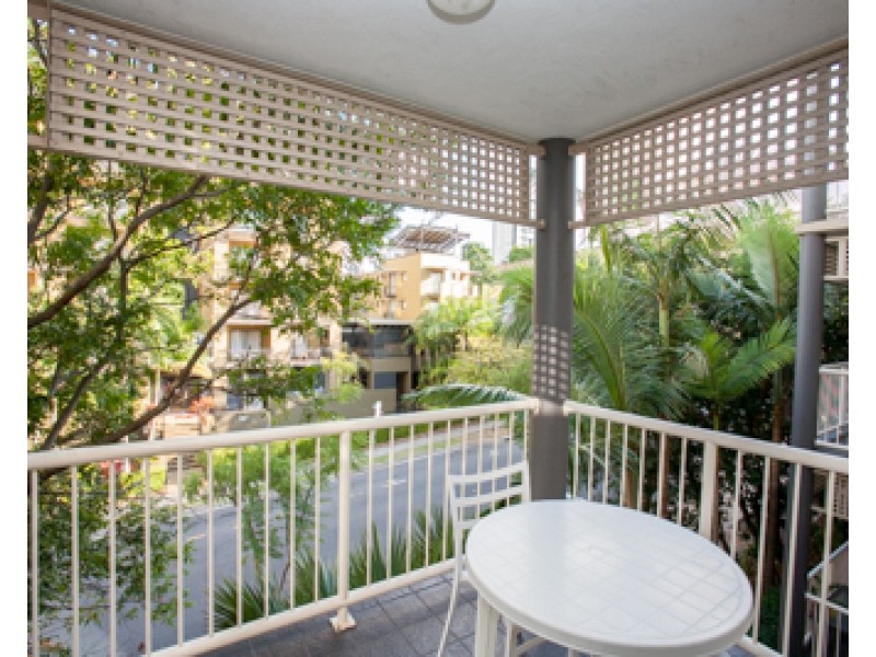 85 Deakin Street, Kangaroo Point QLD 4169