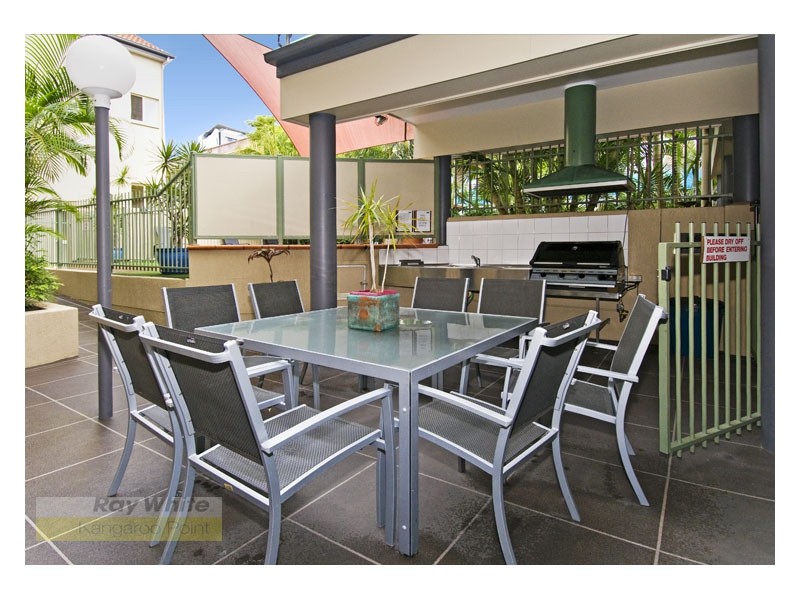 85 Deakin Street, Kangaroo Point QLD 4169