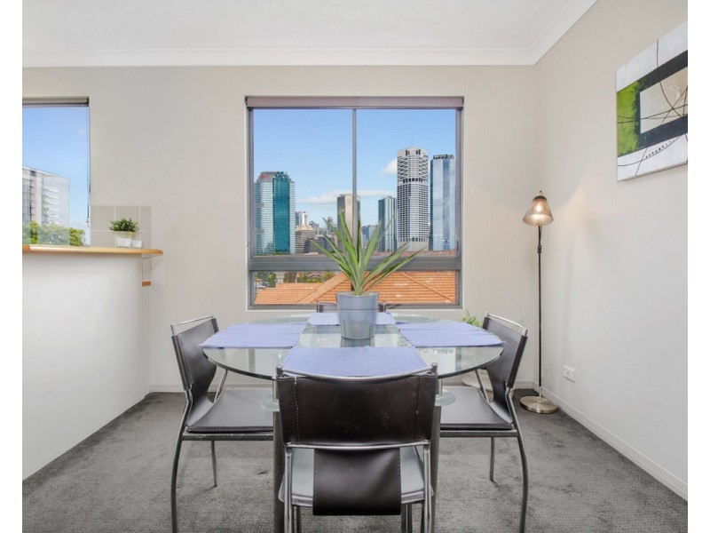 55 BAILDON Street, Kangaroo Point QLD 4169