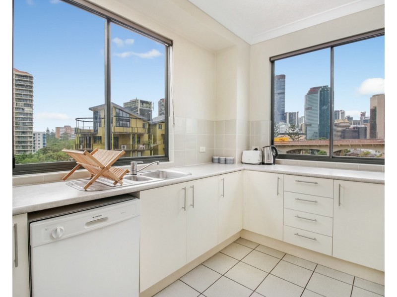 55 BAILDON Street, Kangaroo Point QLD 4169