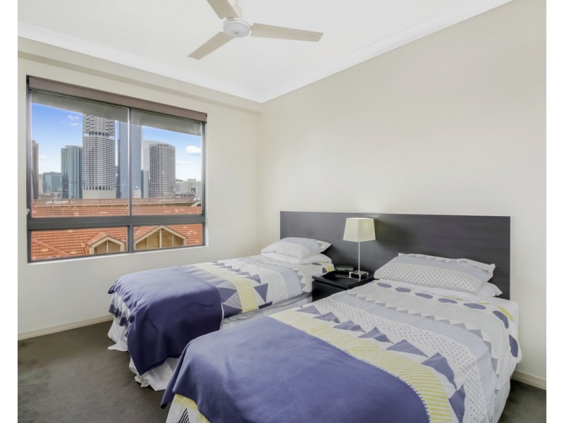 55 BAILDON Street, Kangaroo Point QLD 4169