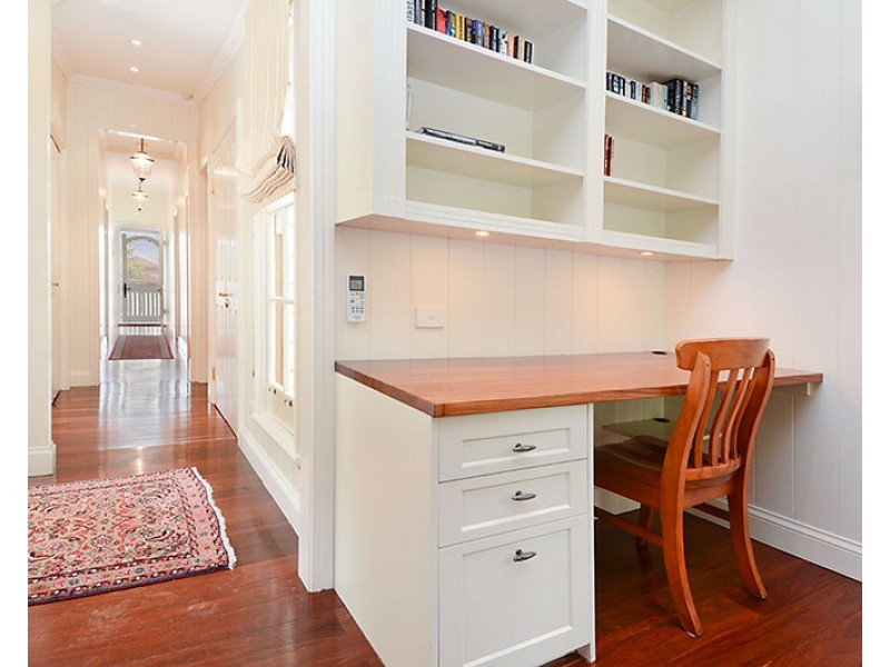 17 Wooloowin Avenue, Wooloowin QLD 4030