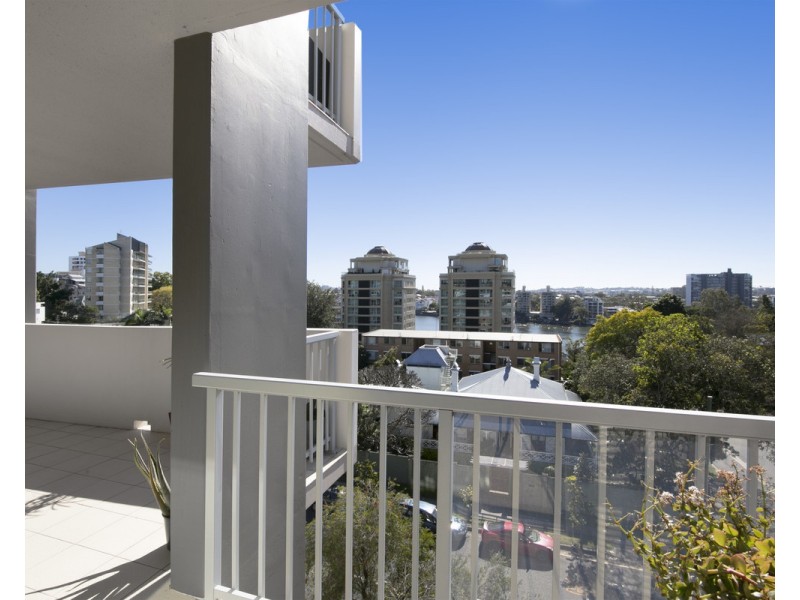 153 Lambert Street, Kangaroo Point QLD 4169