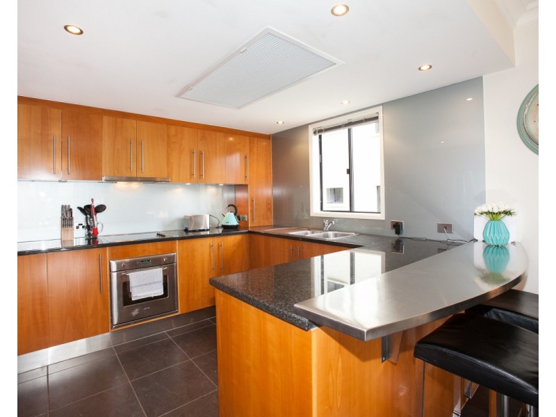 36 MacDonald Street, Kangaroo Point QLD 4169