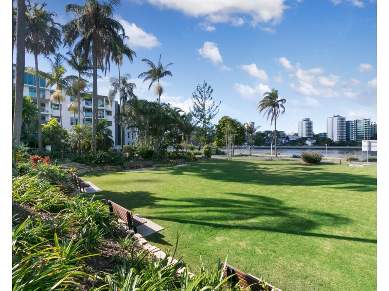 19 Anderson Street, Kangaroo Point QLD 4169