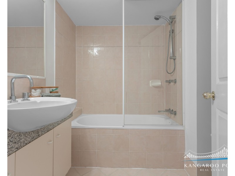 236 River Terrace, Kangaroo Point QLD 4169