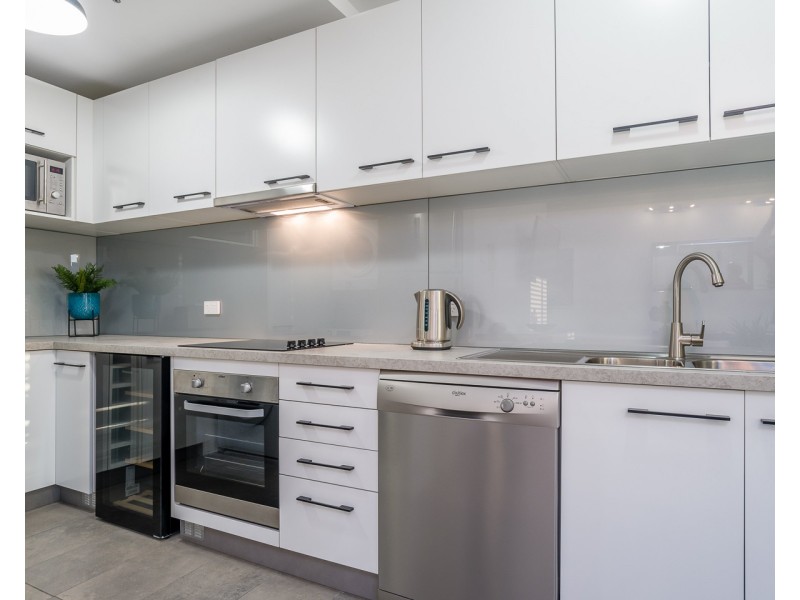 55 Baildon Street, Kangaroo Point QLD 4169