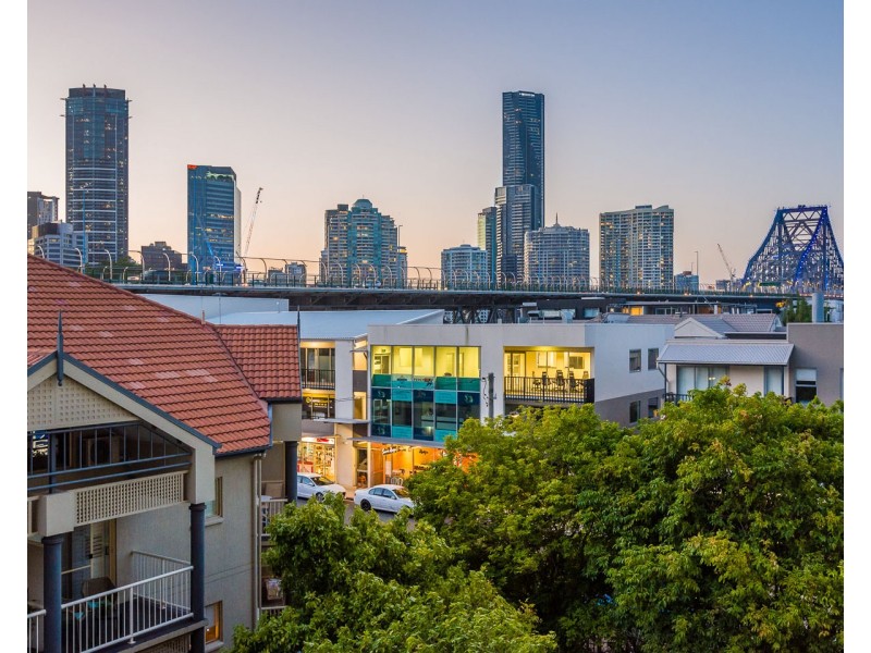 55 Baildon Street, Kangaroo Point QLD 4169