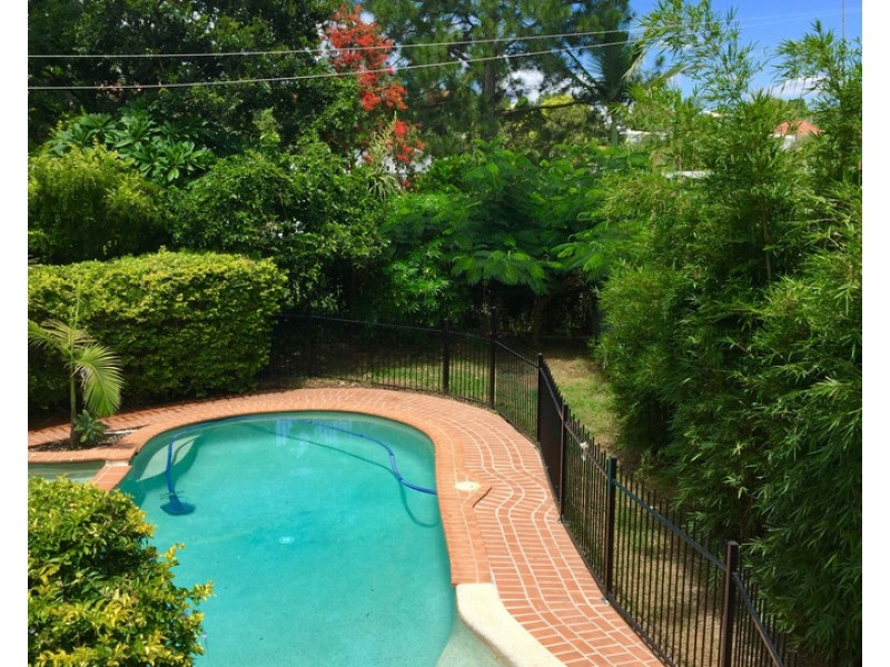 20 Tarana Street, Camp Hill QLD 4152