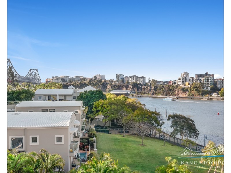 8 Goodwin Street, Kangaroo Point QLD 4169