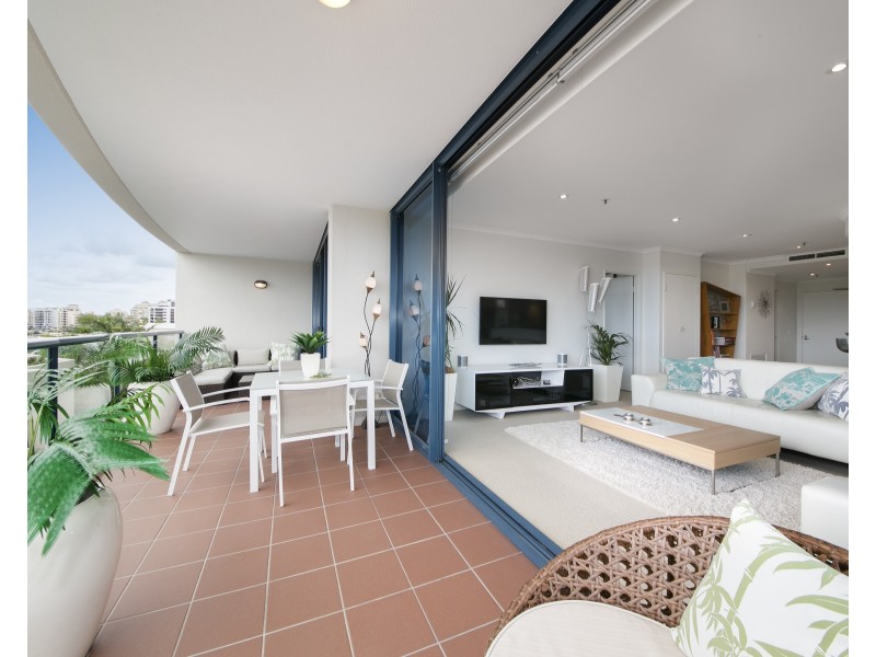 8 Goodwin Street, Kangaroo Point QLD 4169