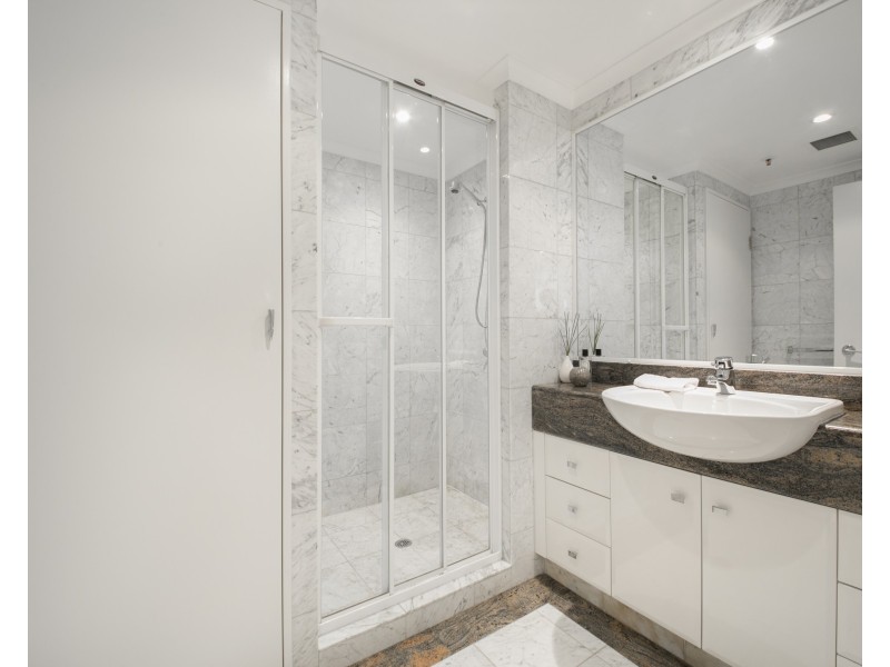 8 Goodwin Street, Kangaroo Point QLD 4169