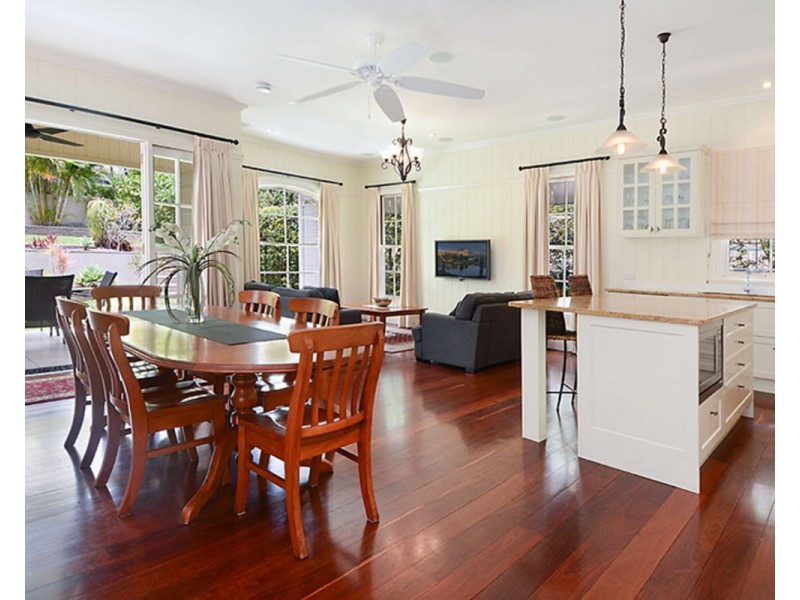 17 Wooloowin Avenue, Wooloowin QLD 4030