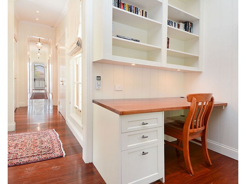 17 Wooloowin Avenue, Wooloowin QLD 4030