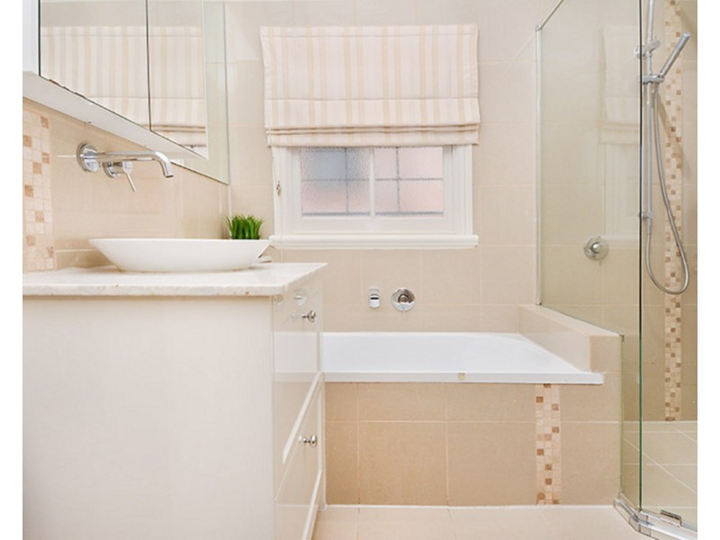 17 Wooloowin Avenue, Wooloowin QLD 4030