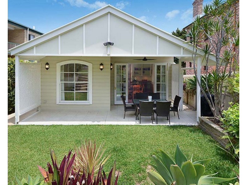 17 Wooloowin Avenue, Wooloowin QLD 4030