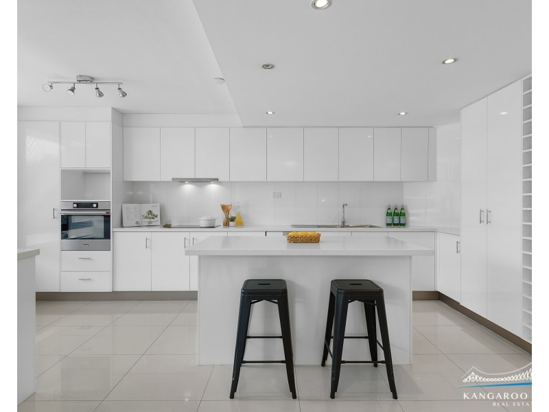 2/89 Thorn Street, Kangaroo Point QLD 4169