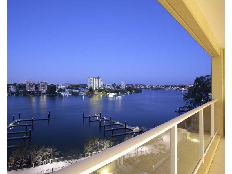 39 Castlebar Street, Kangaroo Point QLD 4169