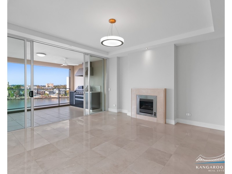 39 Castlebar Street, Kangaroo Point QLD 4169