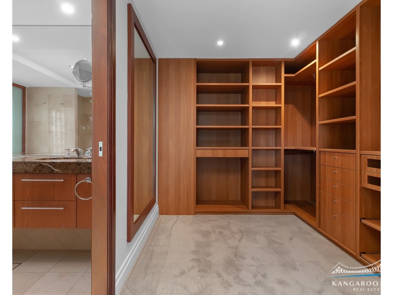 39 Castlebar Street, Kangaroo Point QLD 4169