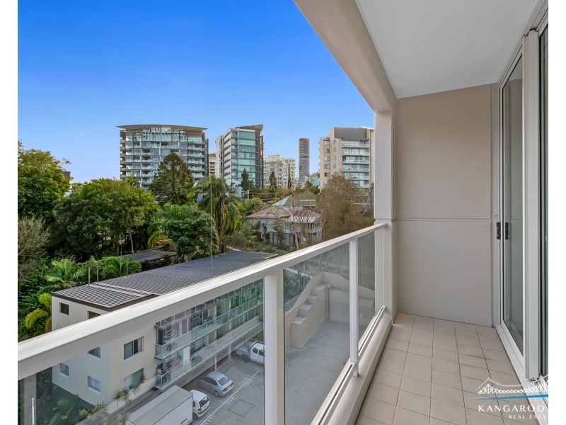 39 Castlebar Street, Kangaroo Point QLD 4169