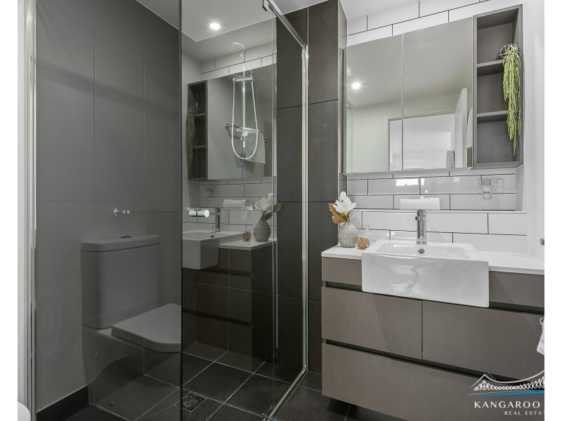 204/28 Wharf Street, Kangaroo Point QLD 4169