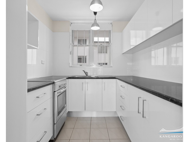 64 Thorn Street, Kangaroo Point QLD 4169