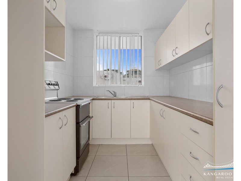 64 Thorn Street, Kangaroo Point QLD 4169