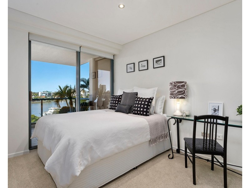 42 Ferry Street, Kangaroo Point QLD 4169