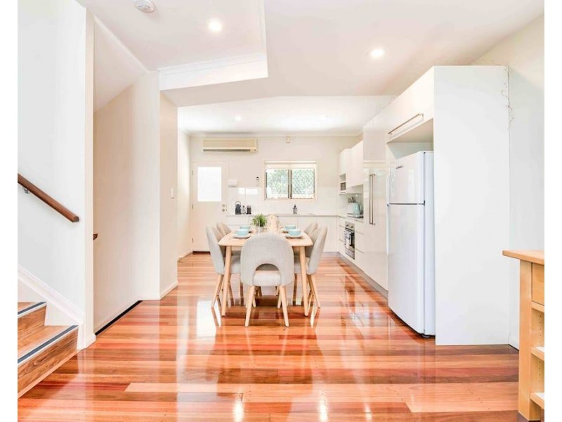 2/20 Keith Street, St Lucia QLD 4067