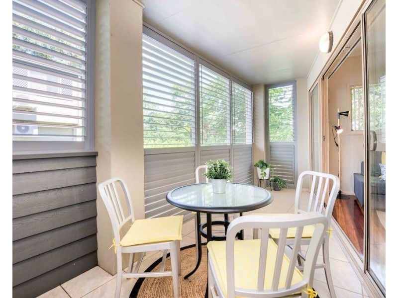 2/20 Keith Street, St Lucia QLD 4067