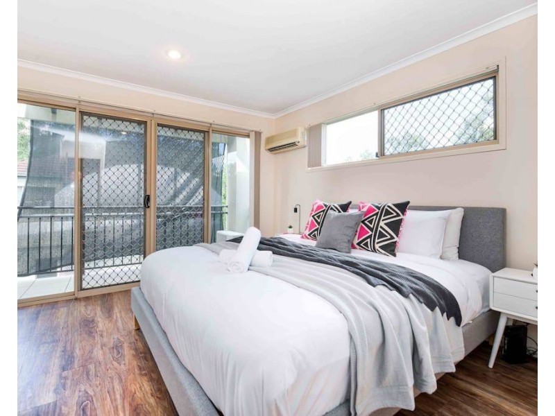 2/20 Keith Street, St Lucia QLD 4067