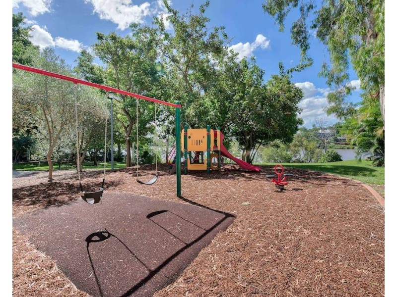 2/20 Keith Street, St Lucia QLD 4067