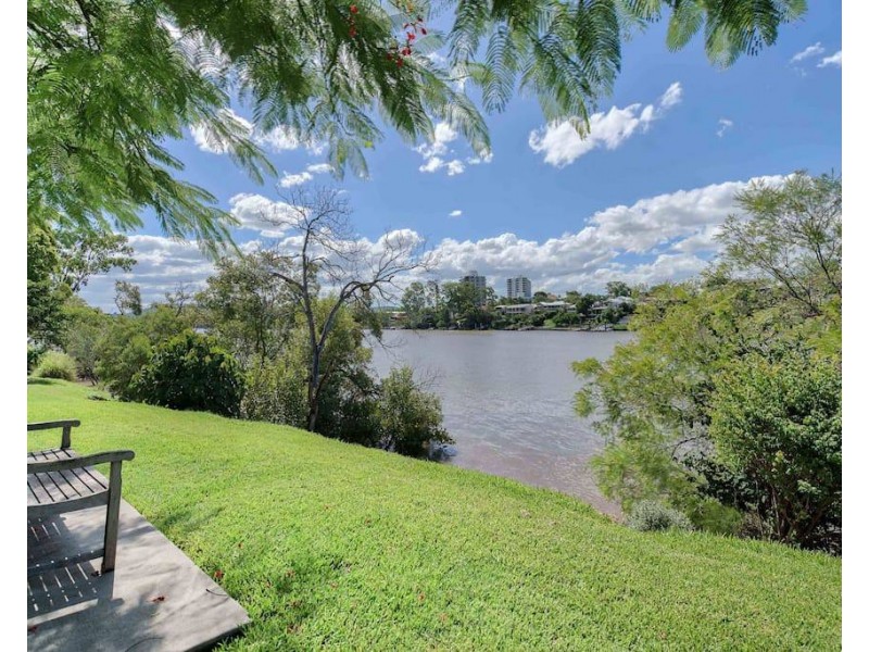 2/20 Keith Street, St Lucia QLD 4067