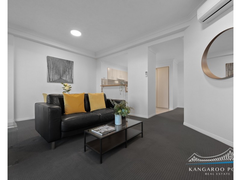 55 Baildon Street, Kangaroo Point QLD 4169