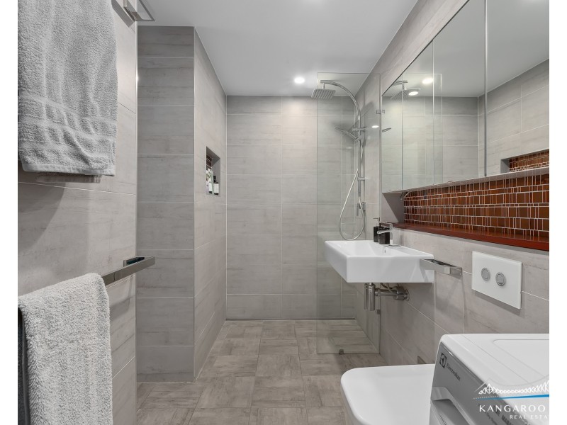 40 Bell Street, Kangaroo Point QLD 4169