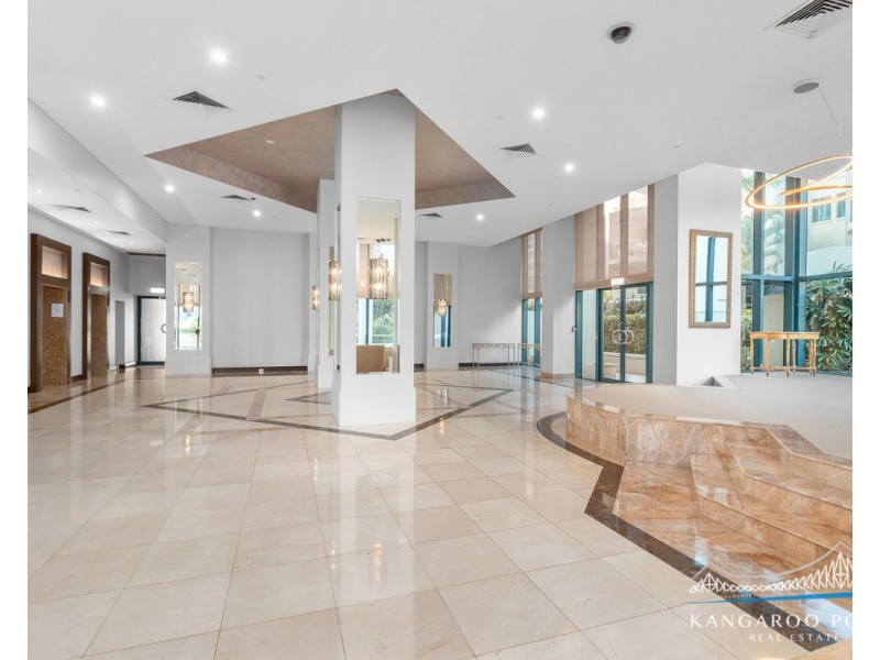 8 Goodwin Street, Kangaroo Point QLD 4169