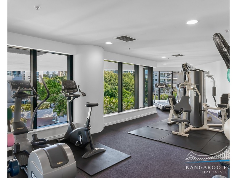 8 Goodwin Street, Kangaroo Point QLD 4169