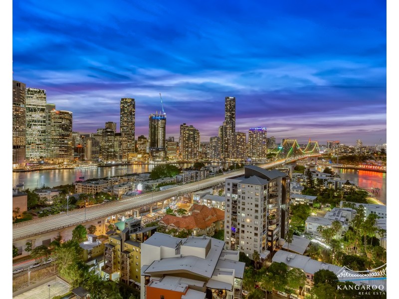 8 Goodwin Street, Kangaroo Point QLD 4169