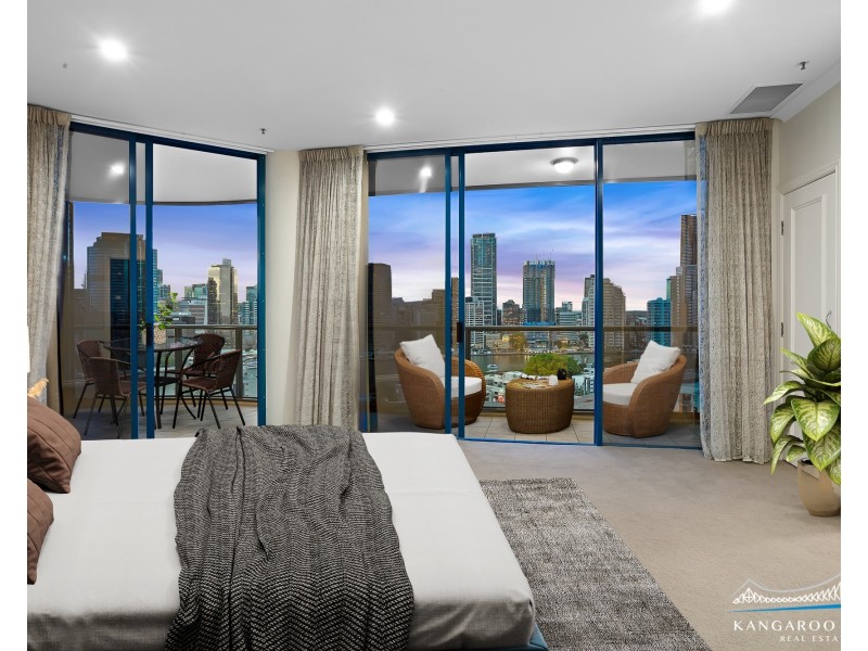 8 Goodwin Street, Kangaroo Point QLD 4169