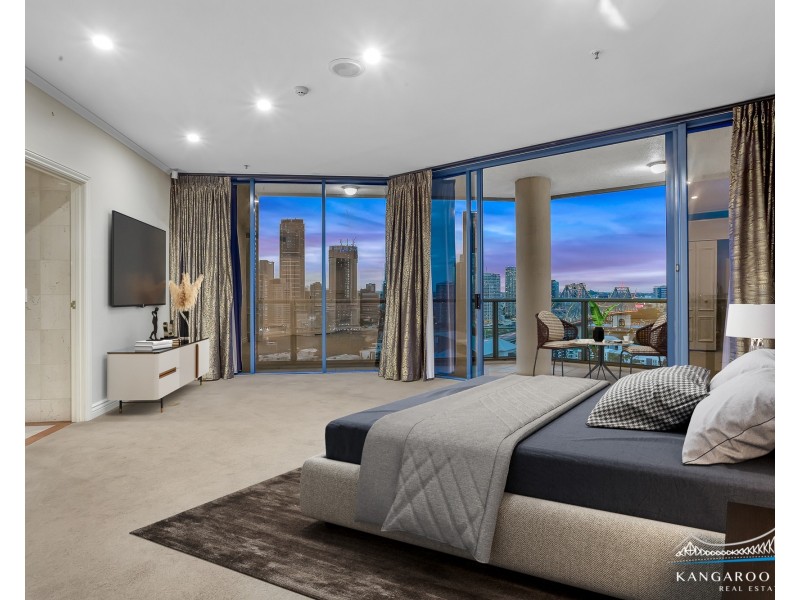 8 Goodwin Street, Kangaroo Point QLD 4169