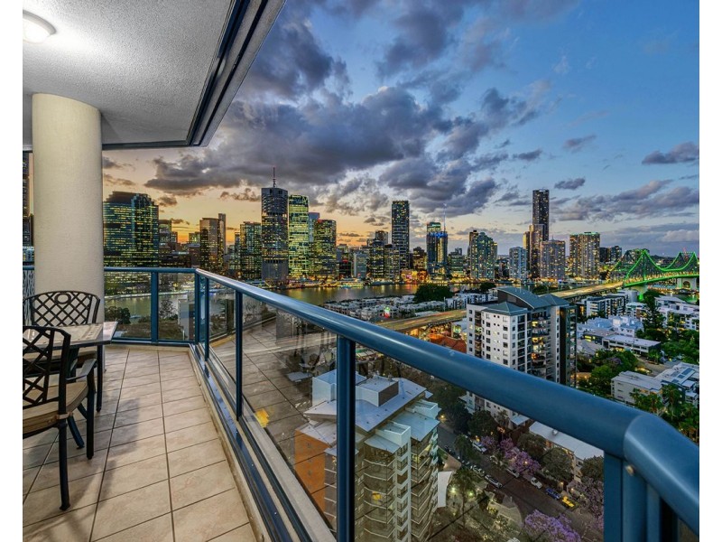 8 Goodwin Street, Kangaroo Point QLD 4169