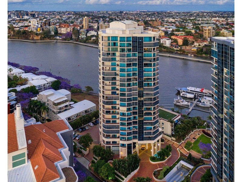 8 Goodwin Street, Kangaroo Point QLD 4169