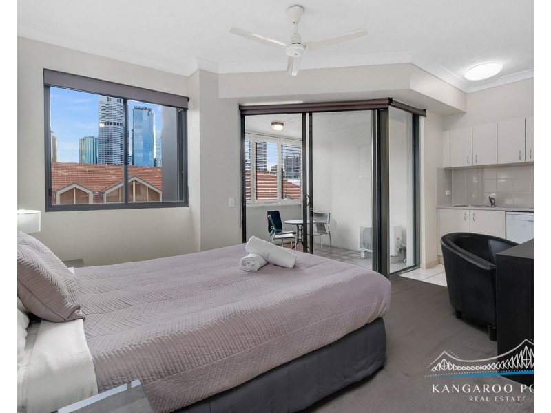 55 Baildon Street, Kangaroo Point QLD 4169