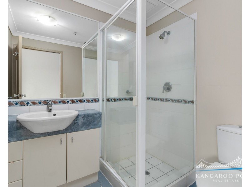 55 Baildon Street, Kangaroo Point QLD 4169