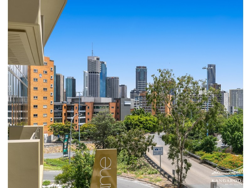 211/25 Shafston Avenue, Kangaroo Point QLD 4169