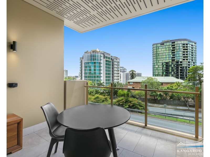 211/25 Shafston Avenue, Kangaroo Point QLD 4169