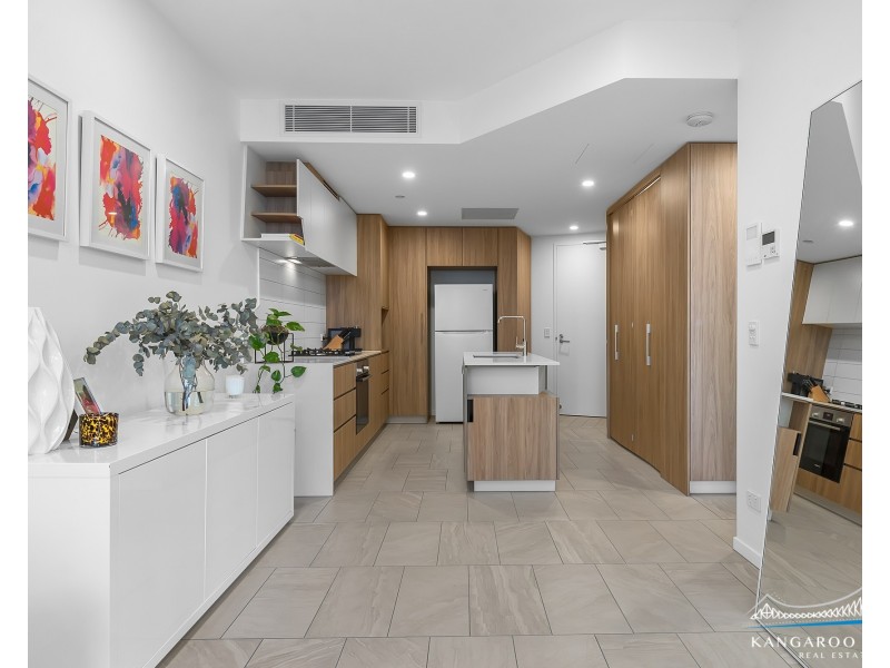 211/25 Shafston Avenue, Kangaroo Point QLD 4169
